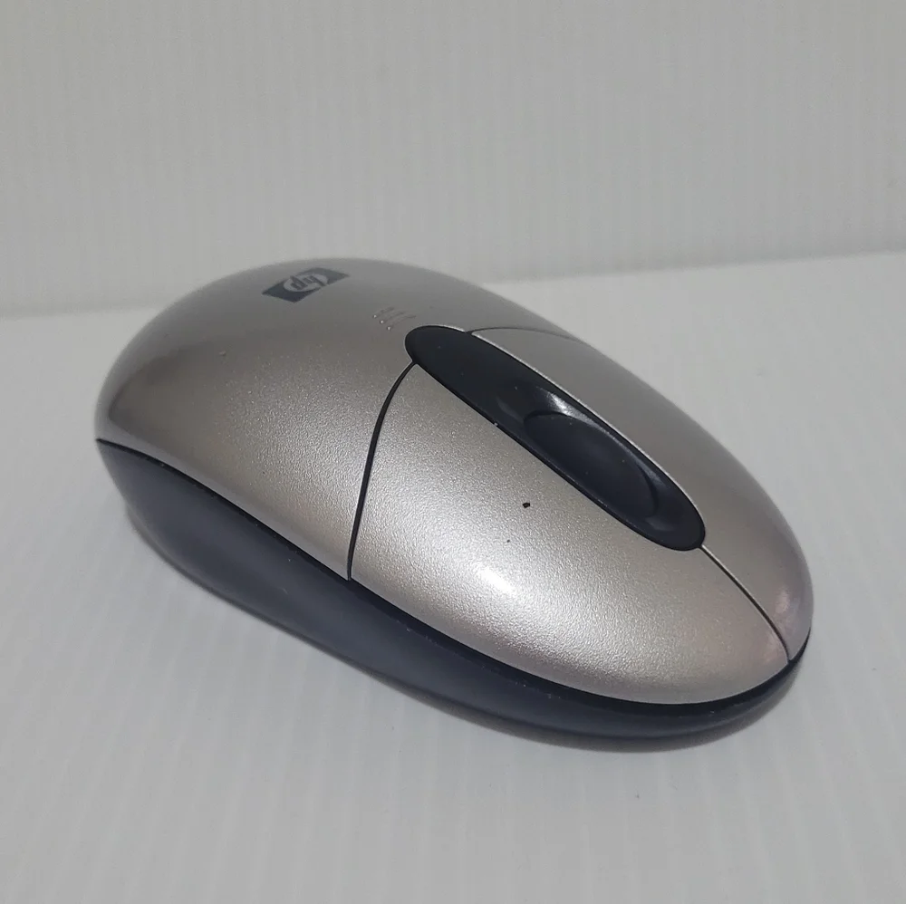 Vintage Cordless Optical Mouse HP  M-RAU95 No Receiver.